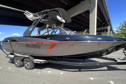Malibu 25 foot boat freshly detailed at Mercer Island Boat Launch
